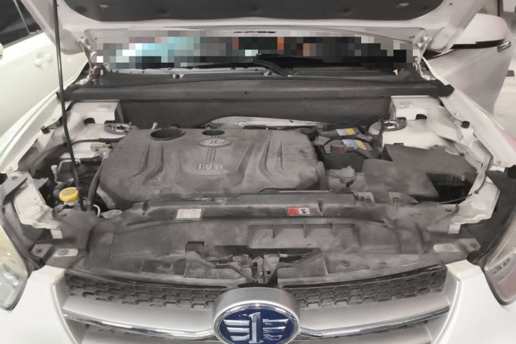 Used Bestune X80 2015 1.8T Automatic Luxury Model Engine Bay