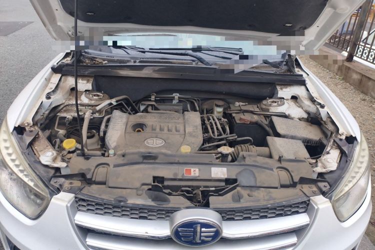 Used Bestune X80 2015 2.0L Manual Comfort 2nd Anniversary Edition Engine Bay