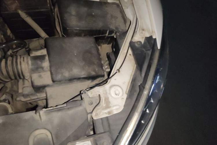 Used Bestune X80 2015 2.0L Automatic Comfort Anniversary Edition Engine Bay Left