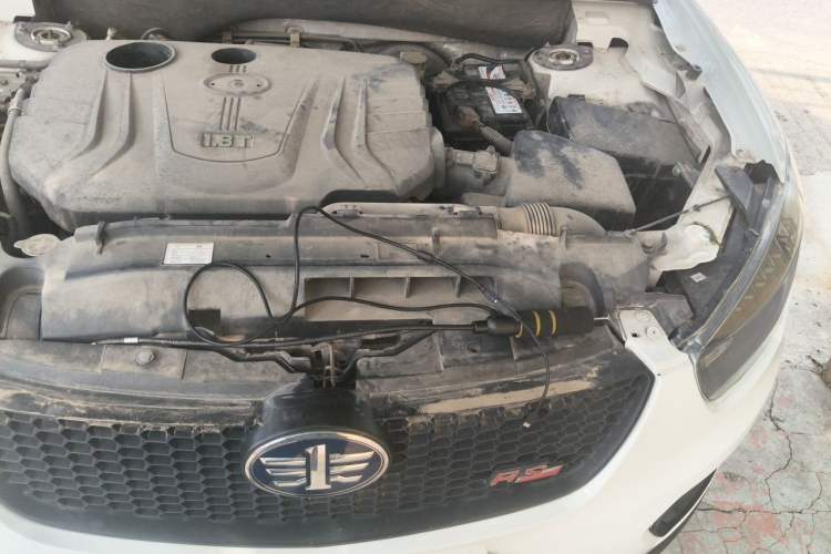 Used Bestune X80 2015 1.8T Automatic Sport Model Engine Bay Left