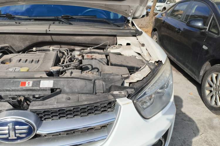 Used Bestune X80 2015 2.0L Manual Luxury Edition Engine Bay Left