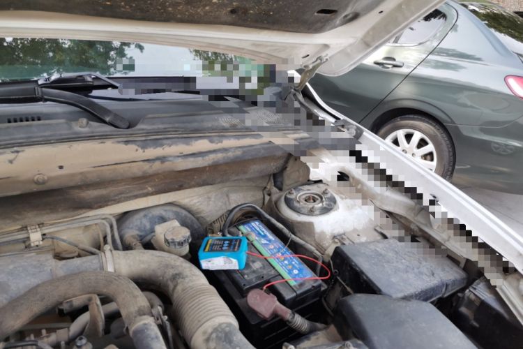 Used Bestune X80 2015 1.8T Automatic Luxury Model Engine Bay Left
