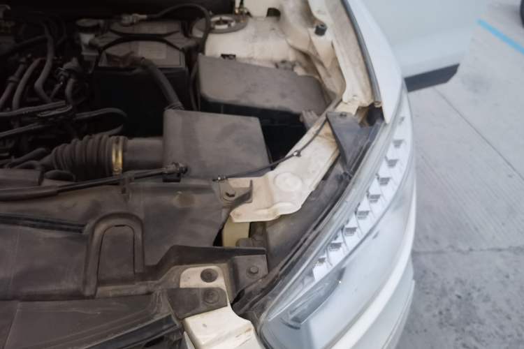 Used Bestune X80 2015 2.0L Automatic Comfort Anniversary Edition Engine Bay Left