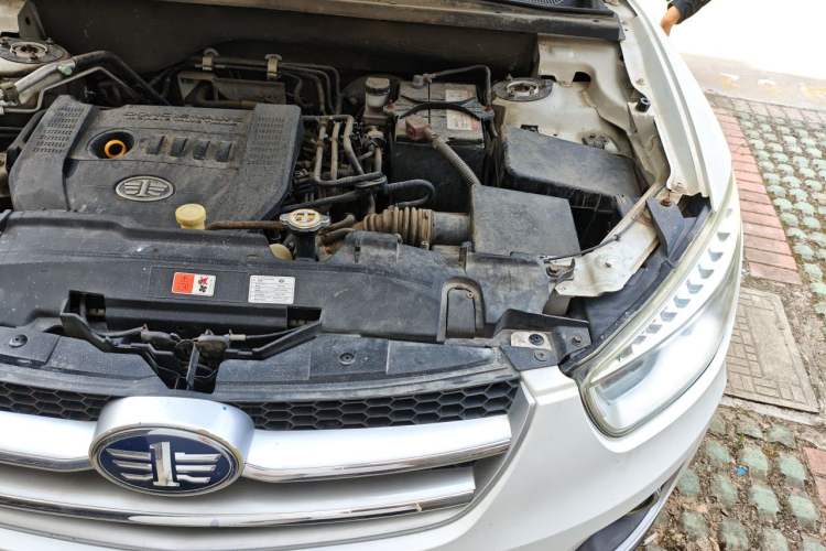 Used Bestune X80 2015 2.0L Automatic Comfort Anniversary Edition Engine Bay Left