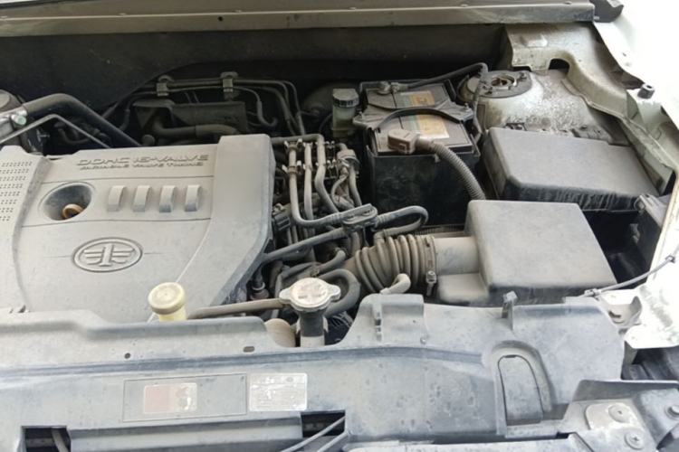 Used Bestune X80 2015 2.0L automatic comfort version Engine Bay Left
