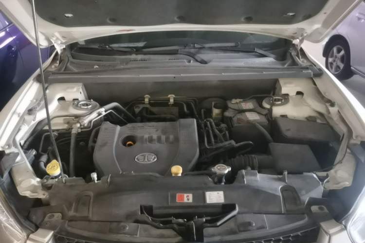Used Bestune X80 2015 2.0L Automatic Comfort Anniversary Edition Engine Bay