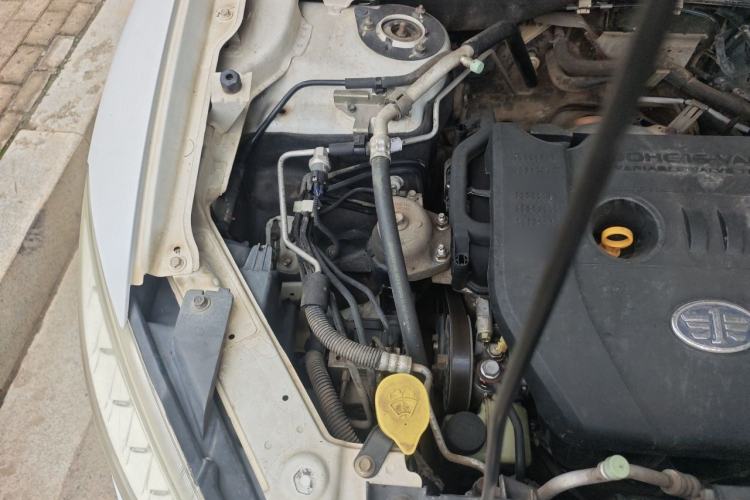 Used Bestune X80 2015 2.0L Automatic Comfort Anniversary Edition Engine Bay Right