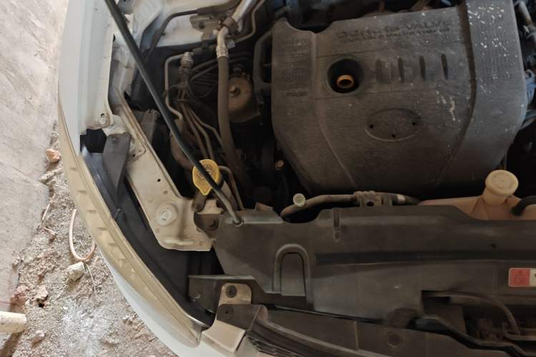Used Bestune X80 2015 2.0L Automatic Comfort Anniversary Edition Engine Bay Right