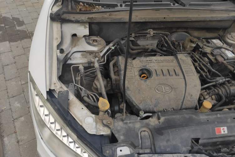 Used Bestune X80 2015 2.0L Automatic Comfort Anniversary Edition Engine Bay Right