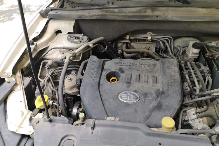 Used Bestune X80 2015 2.0L Automatic Comfort Anniversary Edition Engine Bay Right