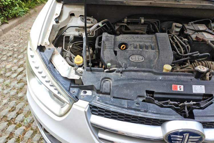 Used Bestune X80 2015 2.0L Automatic Comfort Anniversary Edition Engine Bay Right