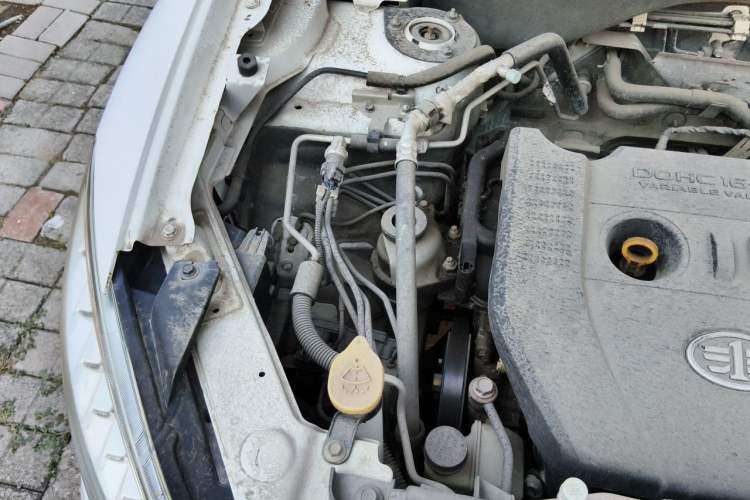 Used Bestune X80 2015 2.0L Manual Base Version Engine Bay Right