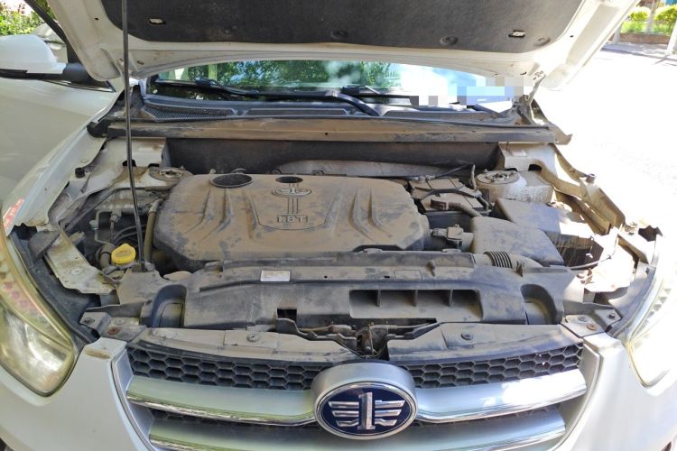 Used Bestune X80 2015 1.8T Automatic Luxury Model Engine Bay