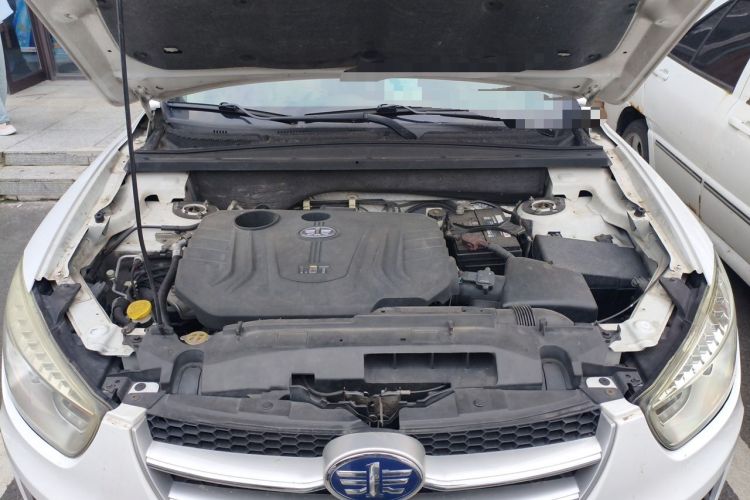 Used Bestune X80 2015 1.8T Automatic Luxury Model Engine Bay