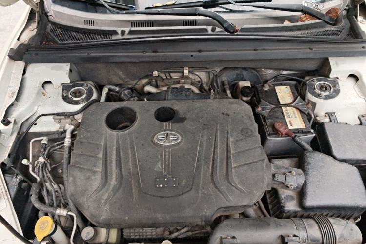 Used Bestune X80 2015 1.8T Automatic Luxury Model Engine Bay