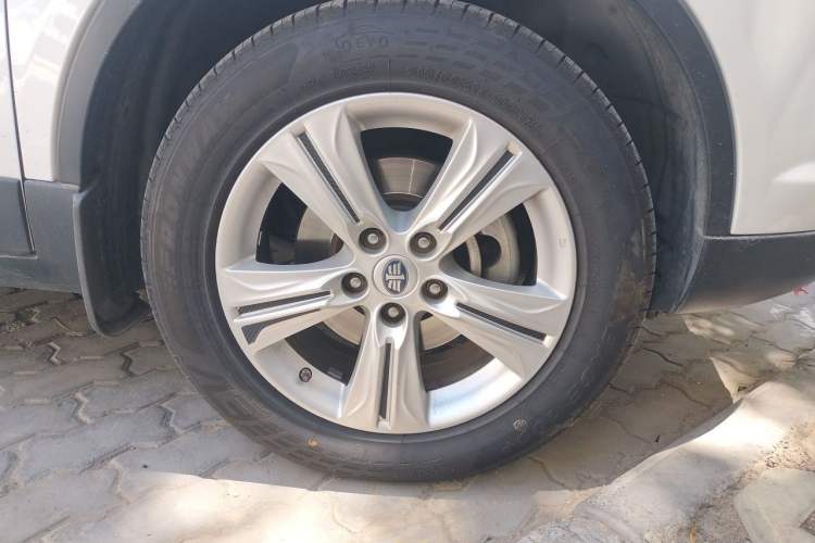 Used Bestune X80 2015 2.0L Manual Luxury Edition Exterior 1
