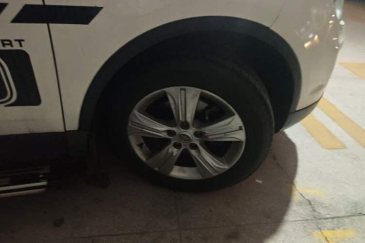 Used Bestune X80 2015 2.0L Automatic Comfort Anniversary Edition Exterior 1