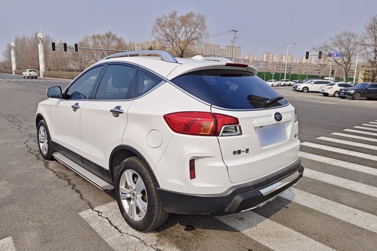 Used Bestune X80 2015 2.0L automatic luxury version Exterior 3