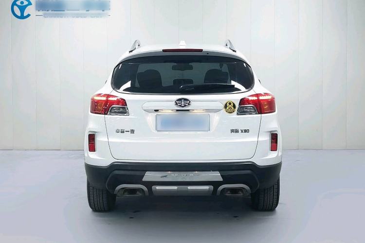 Used Bestune X80 2015 2.0L automatic luxury version Exterior 4