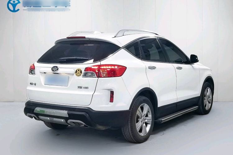 Used Bestune X80 2015 2.0L automatic luxury version Exterior 5