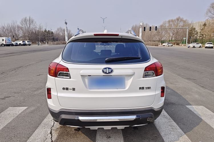Used Bestune X80 2015 2.0L automatic luxury version Exterior 5