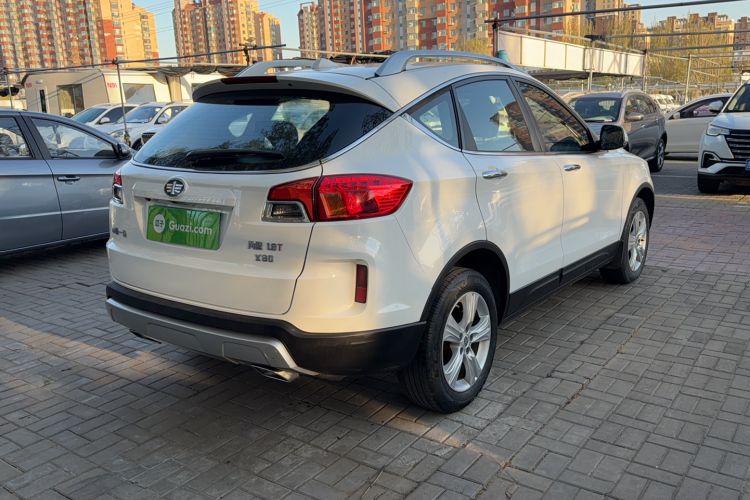 Used Bestune X80 2015 1.8T Automatic Luxury Model Exterior 7