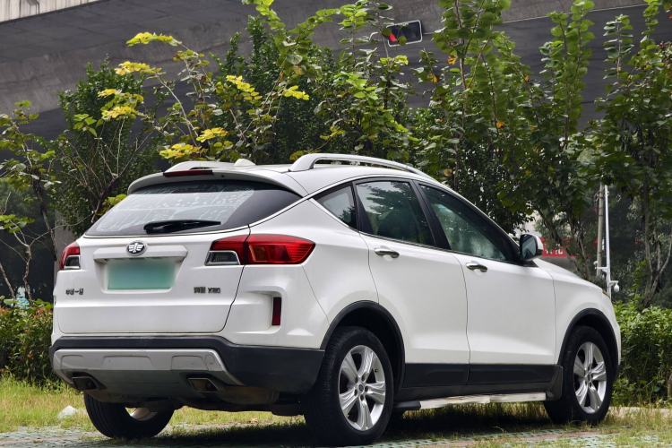 Used Bestune X80 2015 2.0L automatic luxury version Exterior 7