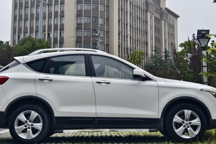 Used Bestune X80 2015 2.0L automatic luxury version Exterior 8
