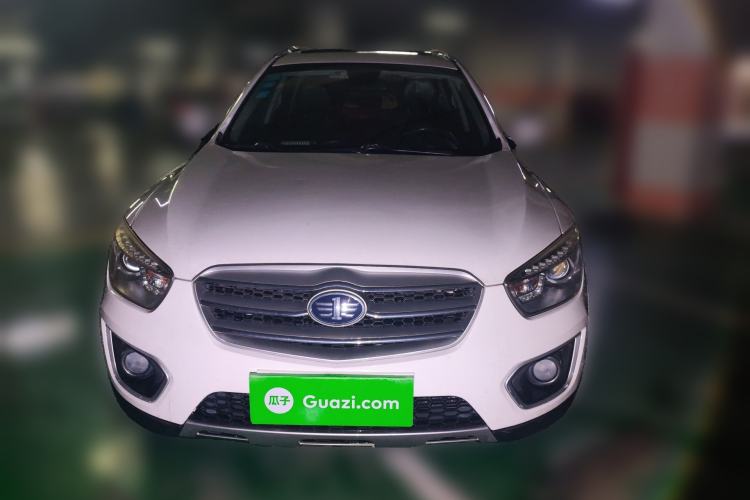 Used Bestune X80 2015 2.0L automatic comfort version Front