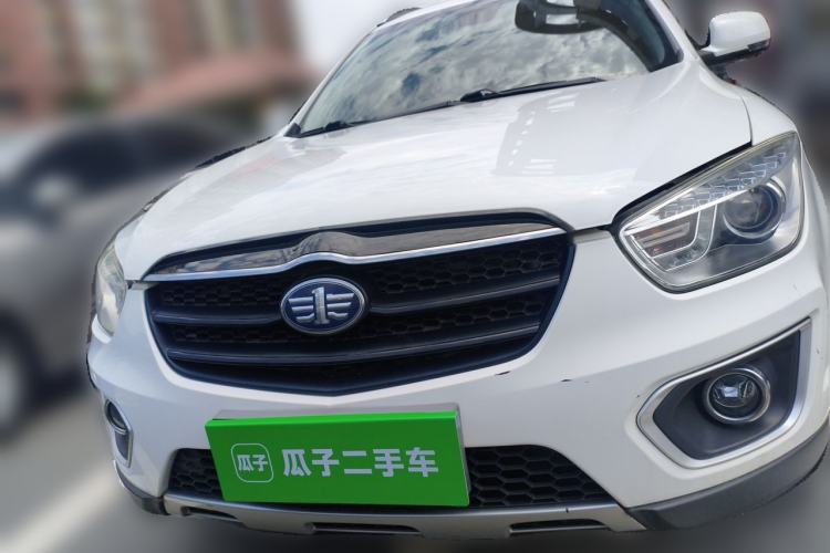 Used Bestune X80 2015 2.0L automatic luxury version Front
