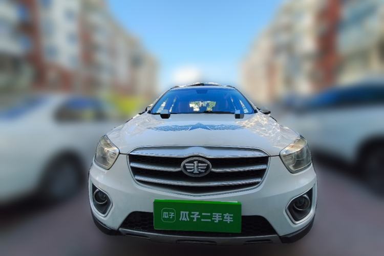 Used Bestune X80 2015 2.0L automatic luxury version Front