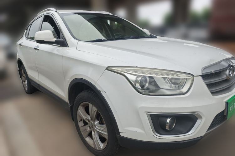 Used Bestune X80 2015 2.0L Automatic Comfort Anniversary Edition Front Right 45 Deg