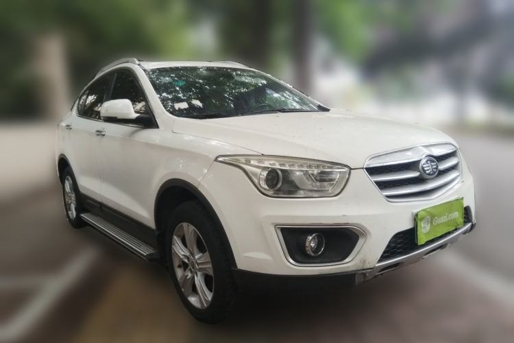 Used Bestune X80 2015 2.0L automatic luxury version Front Right 45 Deg