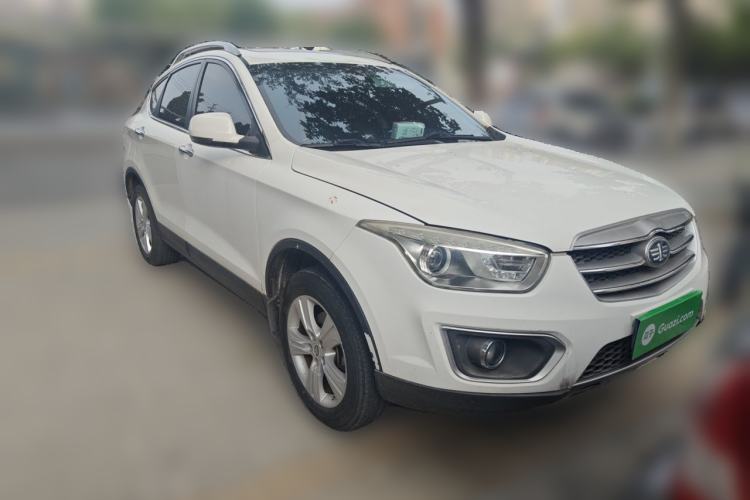 Used Bestune X80 2015 1.8T Automatic Luxury Model Front Right 45 Deg