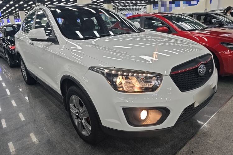 Used Bestune X80 2015 1.8T Automatic Sport Model Front Right 45 Deg