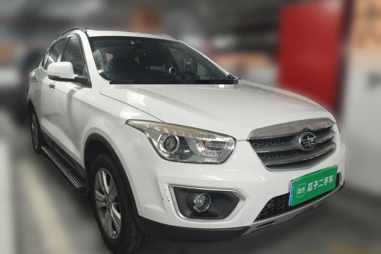 Used Bestune X80 2015 1.8T Automatic Luxury Model Front Right 45 Deg