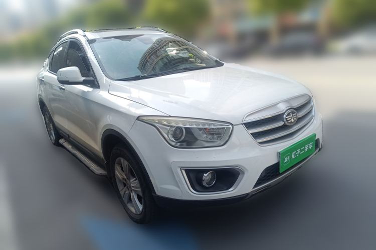 Used Bestune X80 2015 2.0L automatic luxury version Front Right 45 Deg