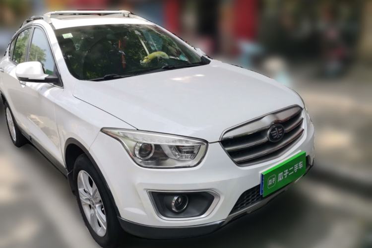 Used Bestune X80 2015 2.0L Automatic Comfort Anniversary Edition Front Right 45 Deg