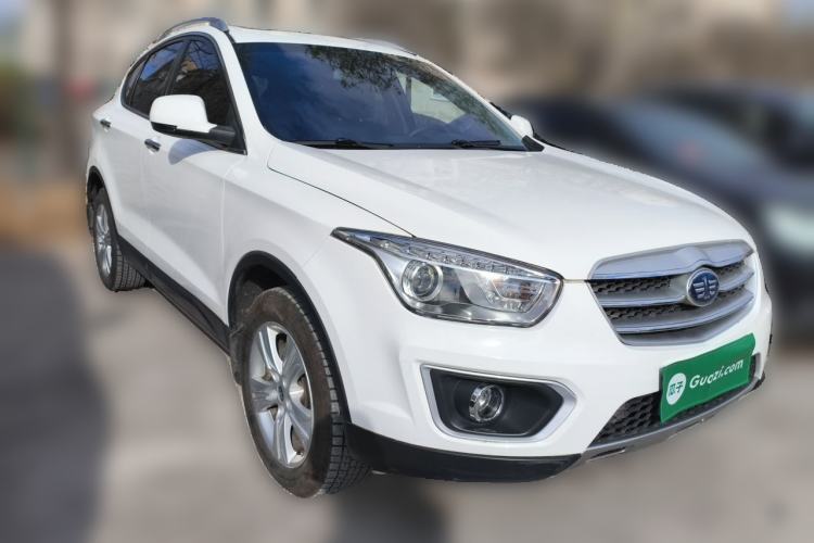 Used Bestune X80 2015 2.0L Manual Luxury Edition Front Right 45 Deg