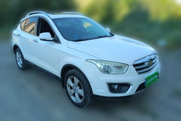 Used Bestune X80 2015 1.8T Automatic Luxury Model Front Right 45 Deg