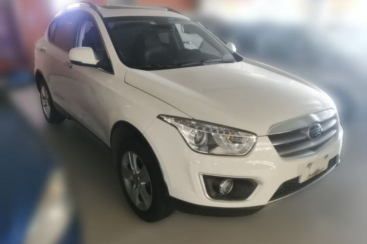 Used Bestune X80 2015 2.0L Automatic Comfort Anniversary Edition Front Right 45 Deg