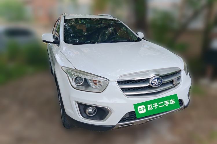 Used Bestune X80 2015 2.0L automatic comfort version Front Right 45 Deg