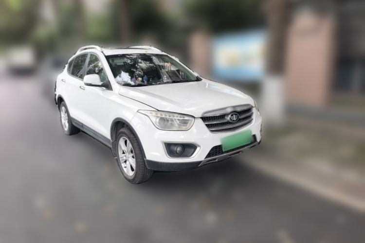 Used Bestune X80 2015 2.0L Automatic Comfort Anniversary Edition Front Right 45 Deg