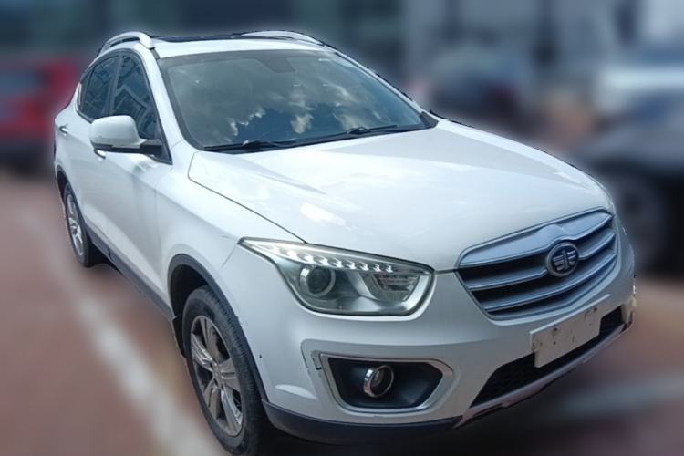 Used Bestune X80 2015 2.0L automatic comfort version Front Right 45 Deg