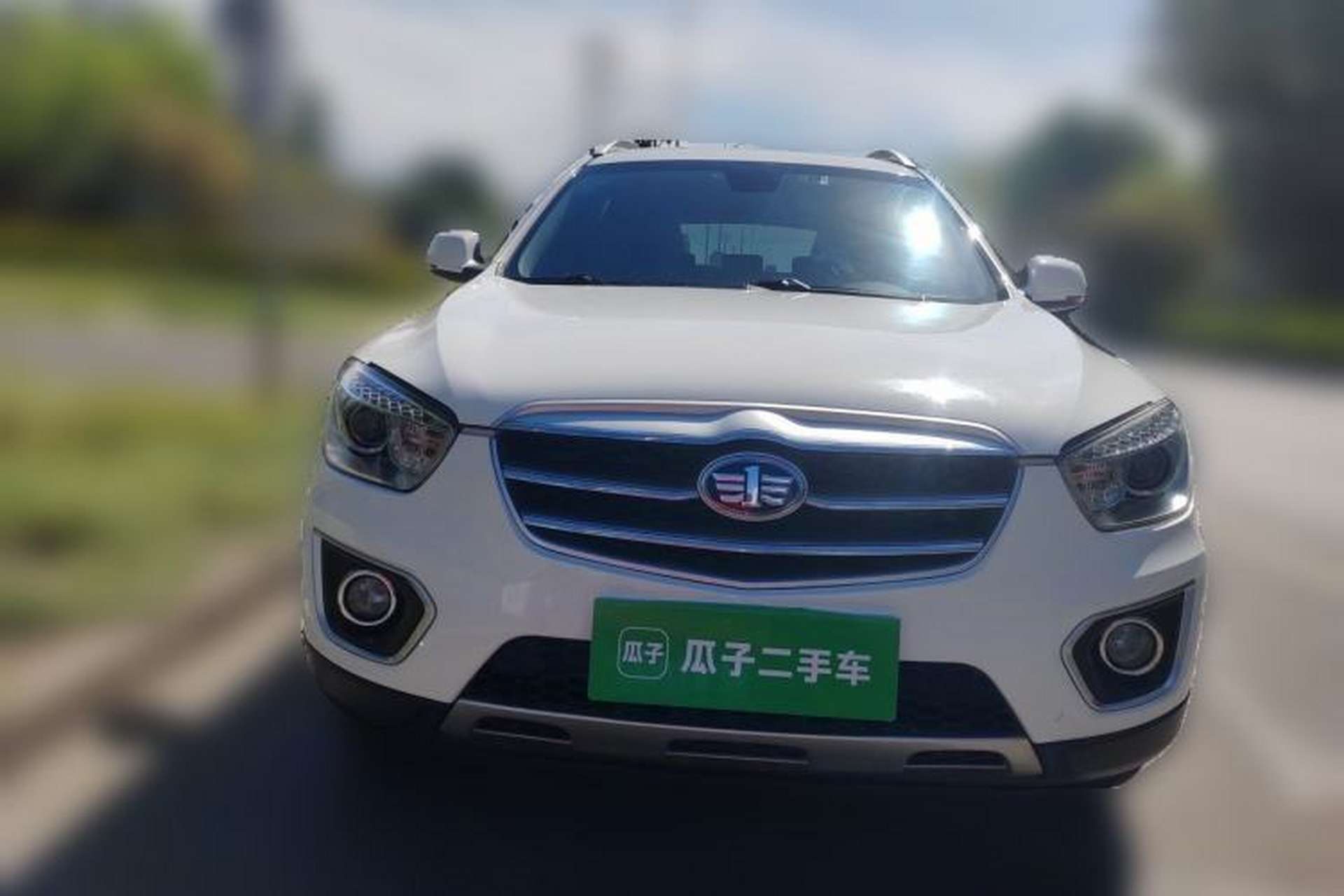 Used Bestune X80 2015 2.0L automatic luxury version Front