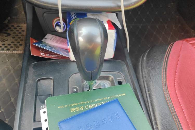 Used Bestune X80 2015 2.0L automatic luxury version Gear Lever