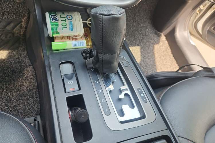 Used Bestune X80 2015 2.0L automatic luxury version Gear Lever