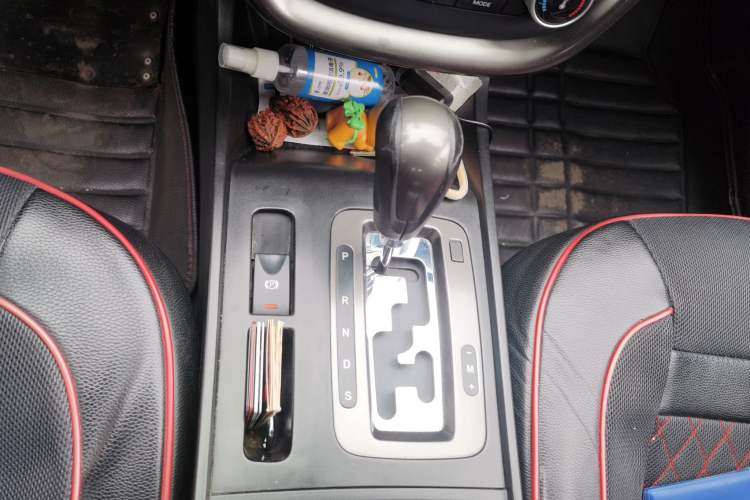 Used Bestune X80 2015 2.0L automatic comfort version Gear Lever