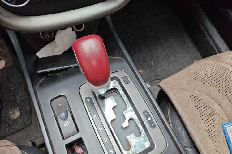 Used Bestune X80 2015 2.0L automatic luxury version Gear Lever