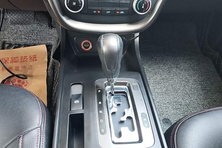 Used Bestune X80 2015 2.0L Automatic Comfort Anniversary Edition Gear Lever
